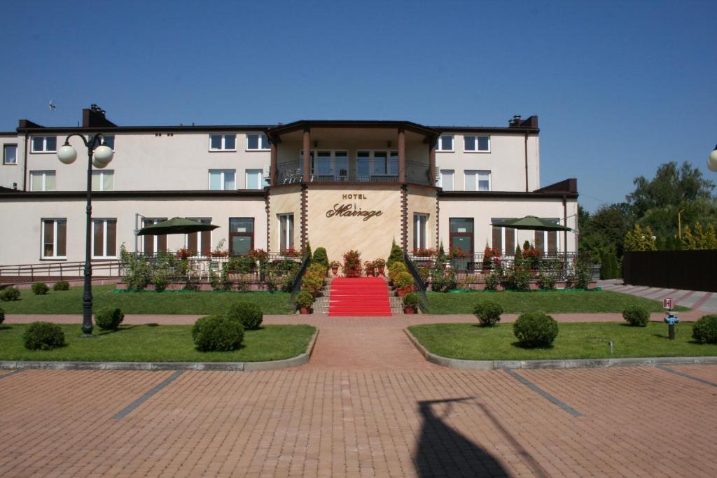 Hotel Mariage Włoszczowa Eksteriør bilde